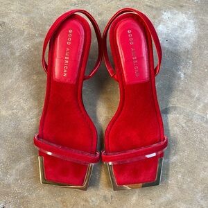 GOOD AMERICAN SQUARE-TOED GOLD DETAIL KITTEN HEEL SLING BACKS